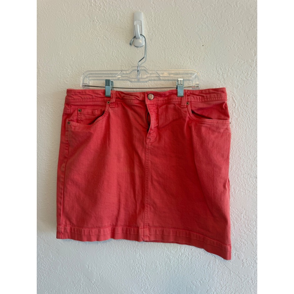 G.H. Bass & Co Women Coral Pink Denim Mini Skirt Size 14 Stretch Cotton Brokezip
